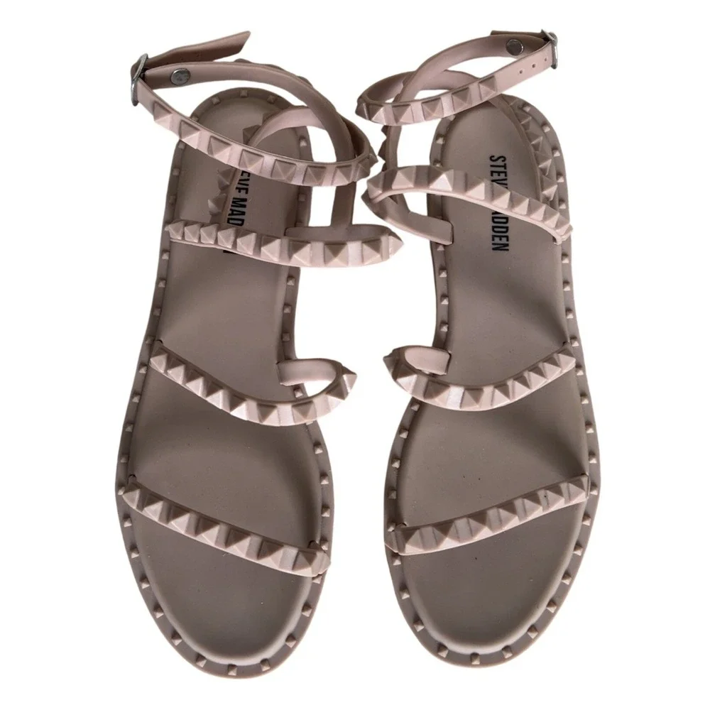 Steve Madden Travel J strappy studded neutral sandal women's SZ:‎ 7
